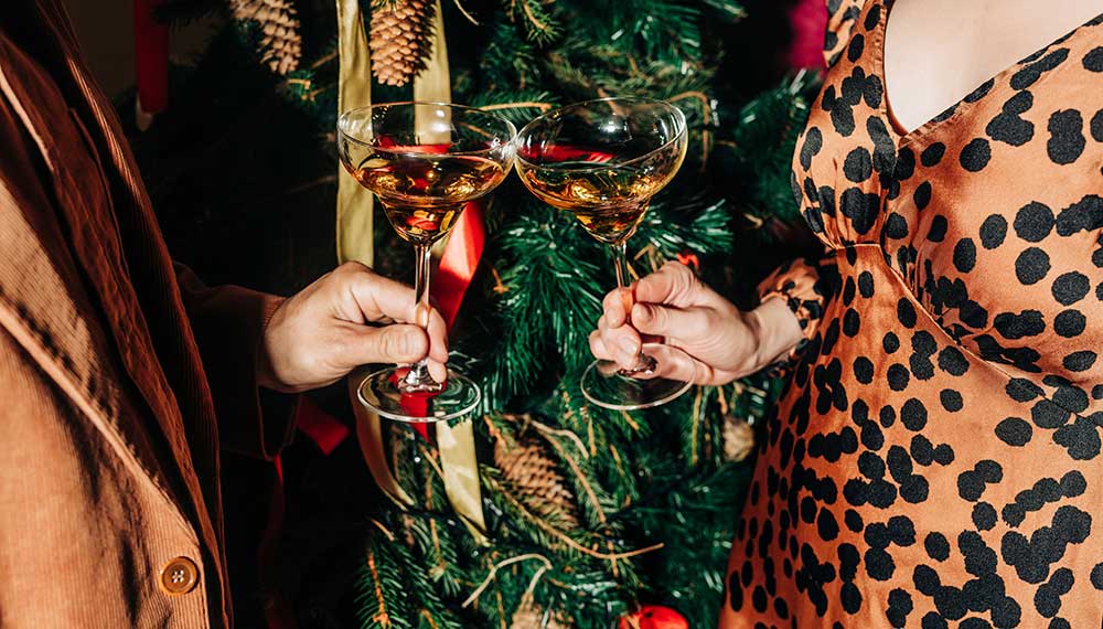 two people cheersing